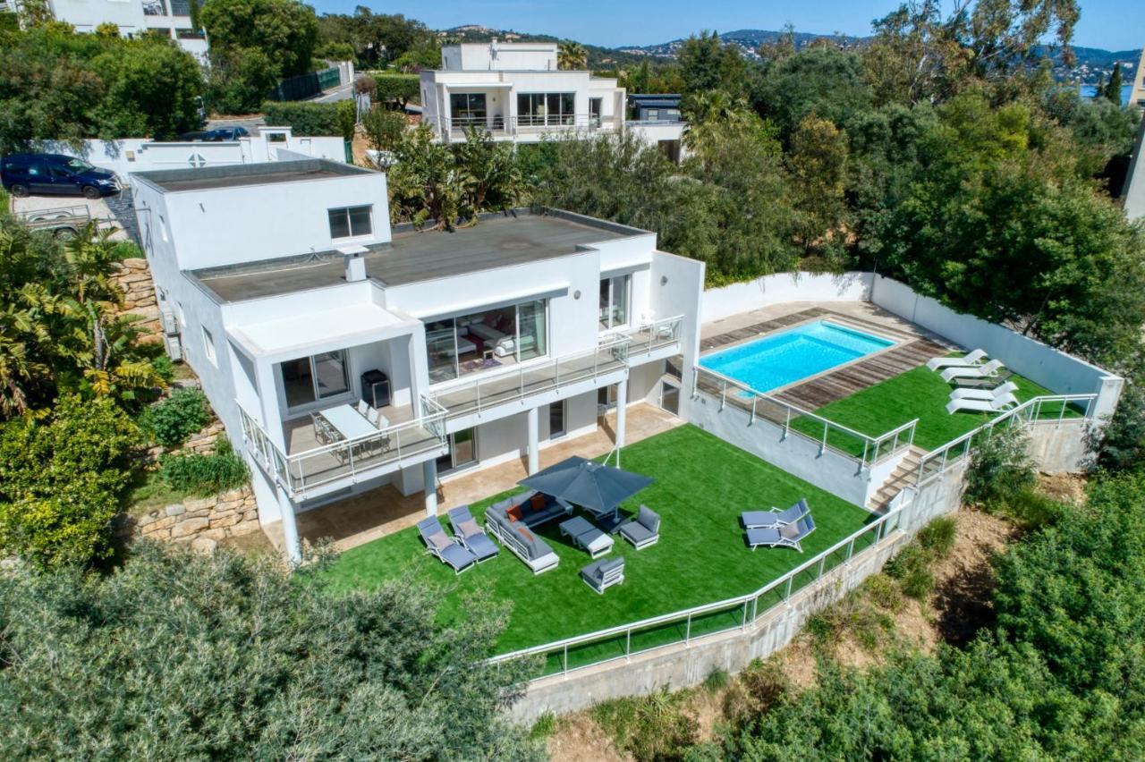 Beautiful Contemporary Villa With Sea View, Heated Swimming Pool, Near Saint Tropez Cavalaire-sur-Mer Exterior photo